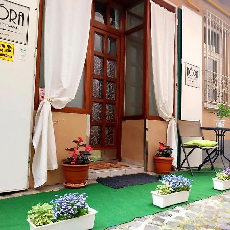 Nora Studio Apartman - Eger Apartment Екстериор снимка