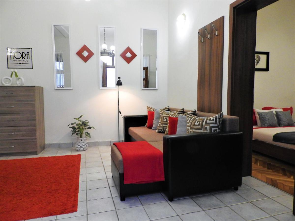 Nora Studio Apartman - Eger Apartment Екстериор снимка